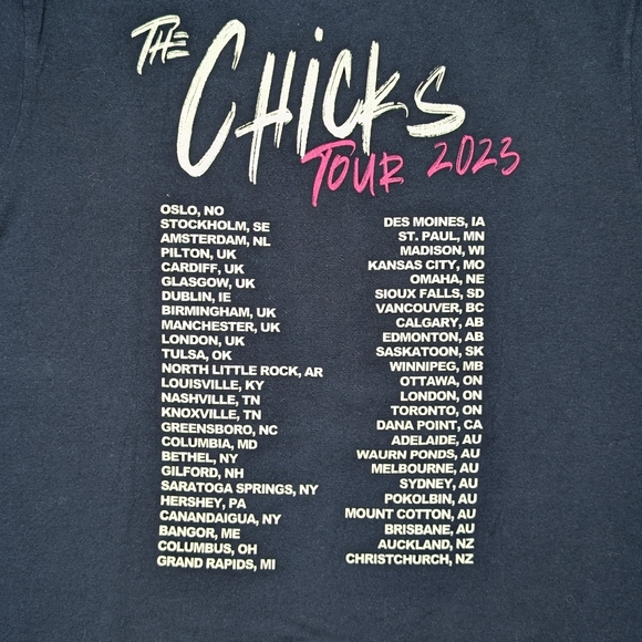 The Chicks Tour Tee (L) - Picture 4 of 7
